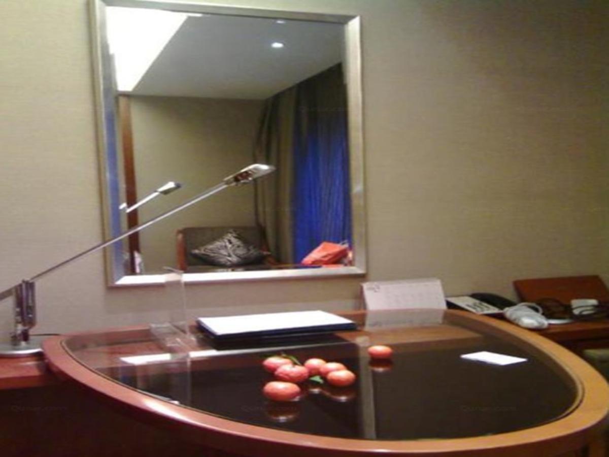 ווקסי Gloria Grand Hotel Wuxi מראה חיצוני תמונה