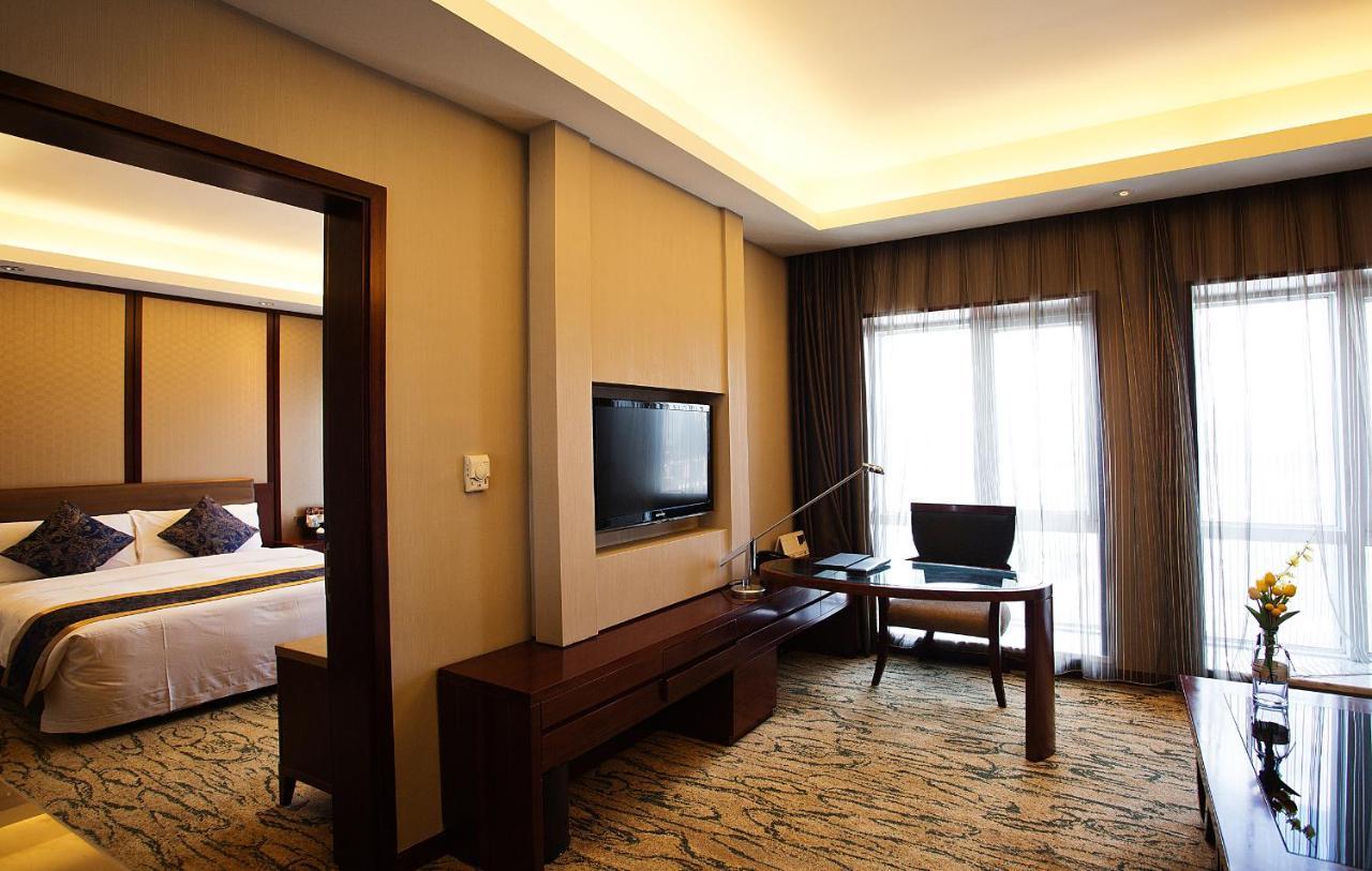 ווקסי Gloria Grand Hotel Wuxi מראה חיצוני תמונה